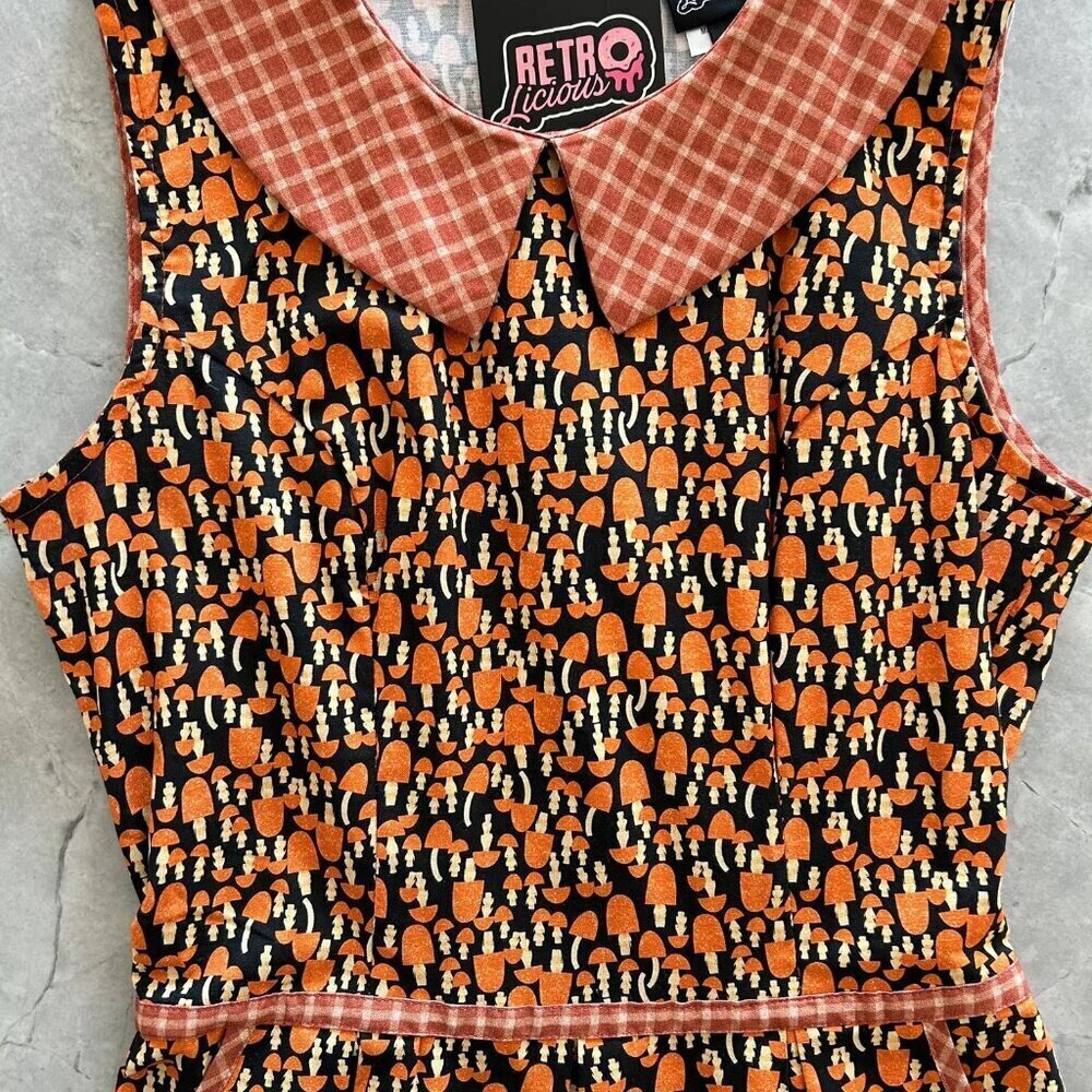 Retrolicious Mushroom Collard Dress
